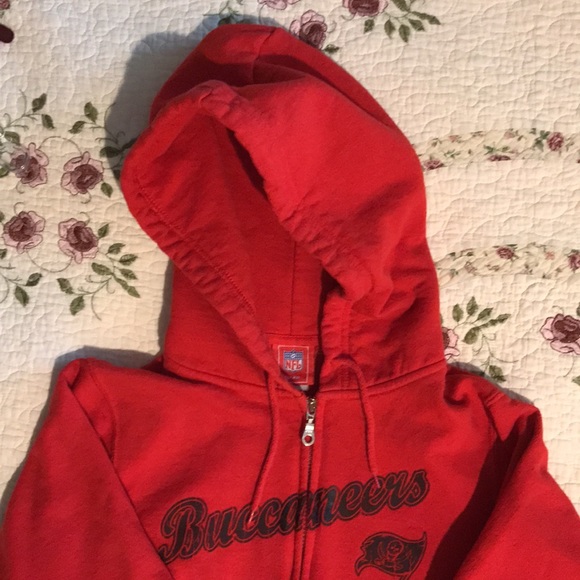 Buccaneers red hooded zipper jacket - Picture 2 of 11